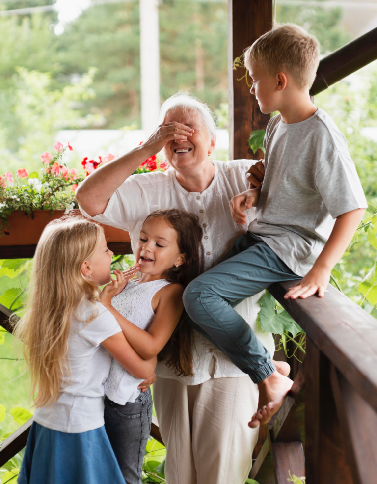 medium-shot-grandmother-children 1 https://sorridiallavita.it/wp-content/uploads/2026/07/medium-shot-grandmother-children-1-1-768x986.png